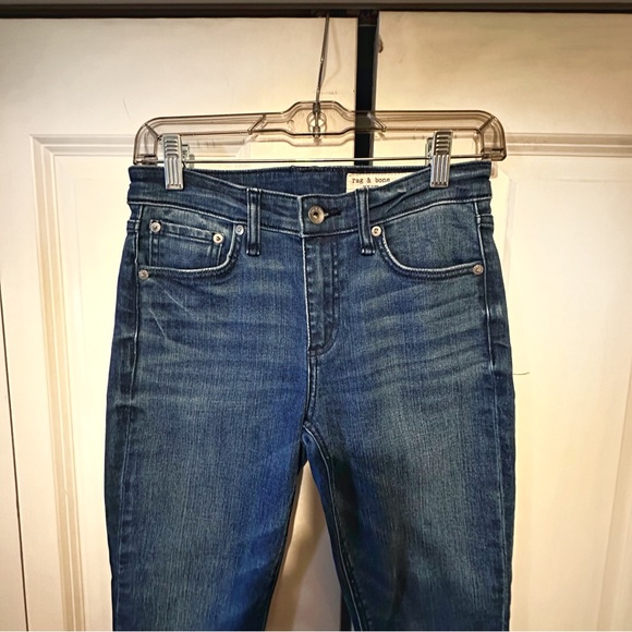 Rag & Bone mid/high rise skinny jeans size 26!! - Picture 6 of 8